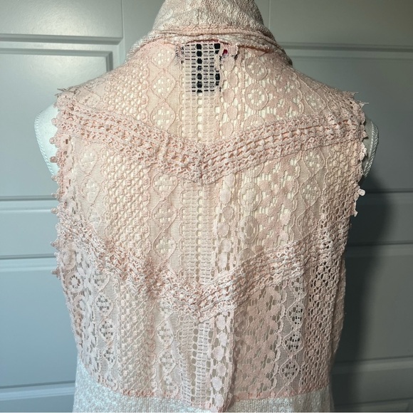 Say What? LG Boho Peach Lace Crochet Open Vest Style Flowing Shawl - Picture 5 of 6